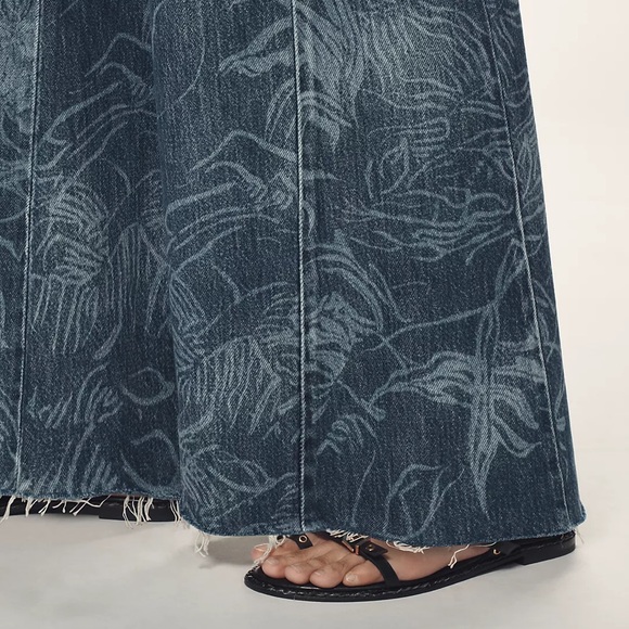 Anthropologie Adi Patterned Mid-Rise Flare Jeans by Pilcro - Picture 6 of 12